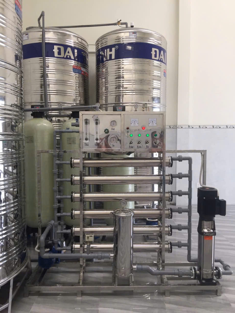 Hệ RO tinh khiết và bồn chứa inox